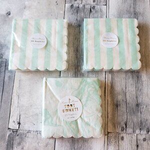 NWT - Meri Meri Mint and White Napkins (60)